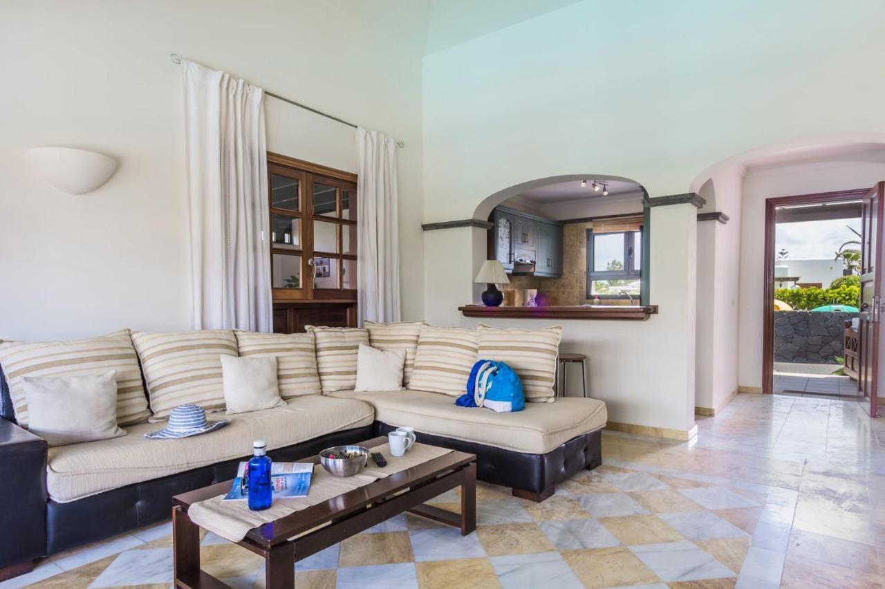 Villa Victoria Luz By Villa Plus Плая Бланка Екстериор снимка